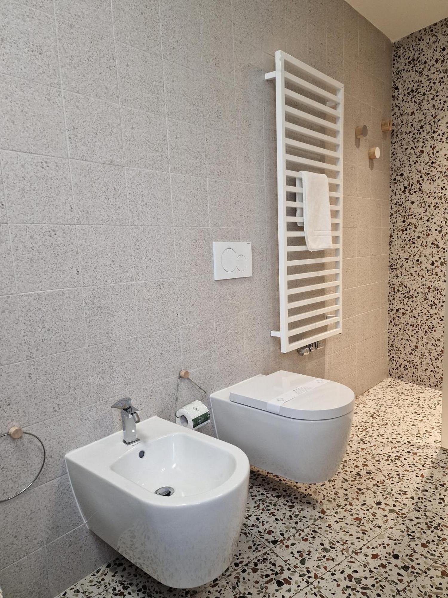Cozy Flat Mins Walk To Navigli And Metro Porta Genova Appartement Milaan Buitenkant foto